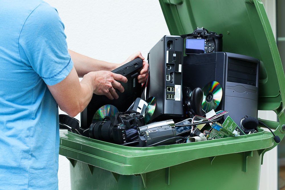 computer scrap e waste recycling